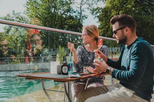 Tierisches Geschenk zum Mutter- und Vatertag - Exklusives Late-Night-Dinner im Tierpark + Fossilium Bochum
