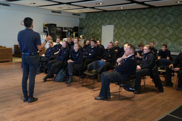 Feuerwehr Essen schult angehende Notfallsanitäter im Tierpark Bochum